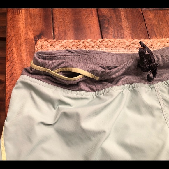 Patagonia shorts mint green - Picture 3 of 4